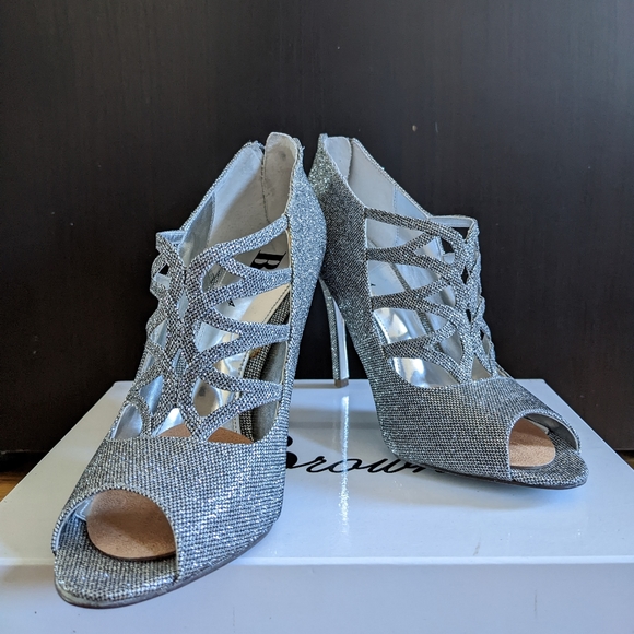 Silver open toe heels - Picture 7 of 7